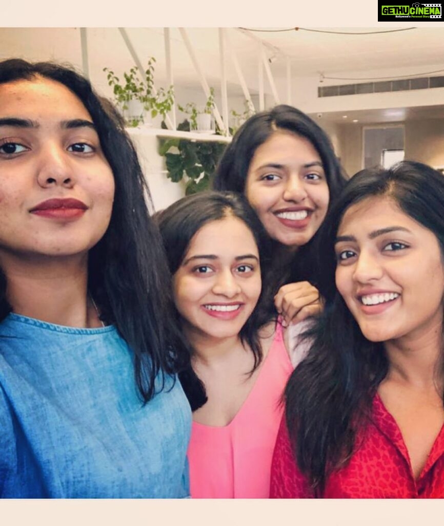 Shivani Rajashekar Instagram - 👭👭💋 ️ ️💋 - Gethu Cinema