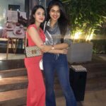 Siddhi Idnani Instagram - If you’ve found yourself a group of friends who love you unconditionally , correct you, hype you up (not in front of you though) , don’t allow you to take yourself too seriously, then hold onto them forever. 💜 Life is too short to waste energy on people who don’t deserve it. 2020 is going to be only about the real ones 🌟 #schoolfriends #foreverBffs Yauatcha Mumbai