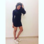 Smruthi Venkat Instagram - #black 🖤