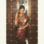 Smruthi Venkat Instagram - #gold