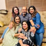Sridevi Vijaykumar Instagram - My happiness❤️ #home#family#myeverything#dad#worldsbestfather#sisters#strongtogether#alwaysforever#strength#happytimes#makingmemories#familyfirst#familytime#vijaykumar 🤗❤️🧿
