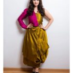 Surabhi Instagram - 💖 Styled by @impriyankasahajananda 💖 Outfit @airavata.life Makeup #Durga Hair @seena_hair143 Jewlry @kushalsfashionjewellery Captured 📸 by @weddings.vijaykumar #styledbypriyankasahajananda #surofficial #surbhi #surabhi #instagood #instadaily