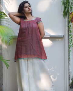 Swathishta Krishnan Instagram - Finisher 😊 . . . . @studio_thari @irst_photography . . . .. #photooftheday #ootd #tamilactress #actress #kollywood #teluguactress #telugu #mollywood #malluactress #malayalam #photography #photoshoot #photooftheday #instagood