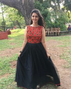 Swathishta Krishnan Instagram - Work 😊 styling : @swathirao2257