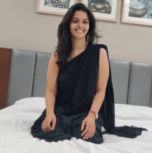 Swathishta Krishnan Instagram - BLACK AGAIN 🖤 . . Styling @gaurinaiduofficial ❣️