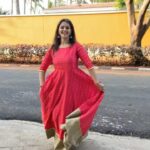 Swathishta Krishnan Instagram - Wearing @instorefashions @jb__jonathan . . . Follow me on @joshapp.tamil #joshtamil #joshapp #kajaramohabbatwala @sashasublime #instareels