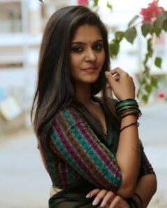Swathishta Krishnan Instagram - 💚💚 . . . 📸@padambyveni 💄@divastylistmakeupartistry . . . . .