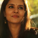 Swathishta Krishnan Instagram - Sun kissed 🌞🌞 . . . @padambyveni @divastylistmakeupartistry