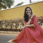 Swathishta Krishnan Instagram - 💓💓 . . . Wearing this beautiful garment from @instorefashions Captured by @jb__jonathan . . . .