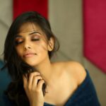 Swathishta Krishnan Instagram - You can not hold on everytime.. Sometimes it's much better when you close your eyes, relax , breathe, smile and say " I'm done" . . . . . Pc @padambyveni Mua @kirthana_mua
