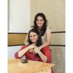 Swathishta Krishnan Instagram - Good girls are found in every corner of the earth...🤩🤩🤩 Check out the link in bio to c what was the topic that was brewing 😁 @shivapriyasp @athigna Captured by thambi @vicky___075 . . . . .