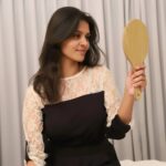Swathishta Krishnan Instagram - If ur looking for that one person who can change your life ,then take a mirror n look at it 🥰 Pc @vicky____075 . . . . .....#behindwoods #behindwoodsgoldmedals #tamilactors #indiaglitztelugu #malayalamcinemas #malayalammoviesongs #mollywood #telugucinema #tamil #kollywoodmovie #jewellery #gowns #bluegown #tiktokgirls #tamilheroines #behindwoods #behindwoodsgoldmedals#malayalamsongs #malayalamcinema #malayalamsongs #malayalam #malayalamheroines #malayalammonday #kollywoodqueen #behindwoods #indiaglitzmalayalam #asianet Hotel New Park Plaza