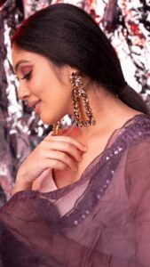 Veena Nandhakumar Instagram - Hasi💜

📸 @plan.b.actions @jibinartist 

Make up and hair @ashna_aash_ 

Styling @joe_elize_joy 
Styling asst @sanliya_sabu 
Earings @aathvya 

Production @maxxocreative @huwais.m 

Cam asst @dayonphotos 

Lights @robzcon @__________24_lights___________ 

Special thanks @joseph_yesudas @kishoregraavity