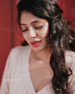 Veena Nandhakumar Instagram - Photo @jiksonphotography 
Wardrobe @saulfashion 
Thnks @asaniya_nazrin