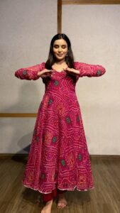 Ankitta Sharma Instagram - The only meditation I know.. 💕 This soulful song & @niraj_patel_06 ‘s choreography! 🤌🏼 Wearing: @tashijaipur #ankitasharma #reelitfeelit
