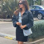 Anushka Sen Instagram - Currently listening ‘I Like That’ by Bazzi