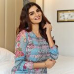 Anveshi Jain Instagram - There is some magic in every city and the people you get to meet and work with . It’s been a sheer pleasure being in Hyderabad, the dedication towards their craft is inspiring. Such simple , grounded people . I love your purity and “ mehmannawaji “. I hope that you are looking forward to see my story in my first upcoming Telugu film “Commitment “. . #love #commitment #hyderabad #onlyyours #anveshijain Thank you @sarathshetty . Love your dedication ! Mumbai, Maharashtra