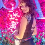 Anveshi Jain Instagram - It was @goldmedalswitches son’s wedding . Both the brothers are getting married on the same date .As a fact It was the most grand pre wedding function i have seen.I mentioned that too on the stage. Although I feel bad for the real more than 70,000 flowers used for decor the entire area ! But this was an experience to remember. :) Andhra Pradesh
