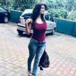 Anveshi Jain Instagram - Transformation journey! My next vlog is going to be about my journey of 90 days body transformation. How I achieved my best shape in 90 days with this technique. To know more subscribe to my YouTube channel . Link in the bio. In next post i am going to share of “ how i looked 90 days earlier this program! #howididit #motivation #fitness #instagood #instagram #love #curves #curveywomen #gym #weightlosstransformation #transformation #naturaltransformation #90days 48 Fitness
