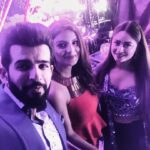 Anveshi Jain Instagram - With these two amazing co- Host @ijaybhanushali @mahivij .#backstageinstagrammers#showhosts #mastersofceremony #instamemory #instagood #instathrowback Sheraton Hua Hin Resort & Spa