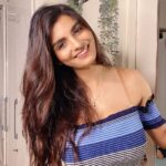 Anveshi Jain Instagram - Help me decide what should I wear tonight -Western or Indian ? Let’s poll ! See you at 10:30 pm . Mumbai, Maharashtra