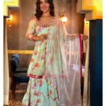 Ashnoor Kaur Instagram - Happy Diwali🪔❤️ . . #DiwaliOutfit #WhatIWore Outfit @gopivaiddesigns Jewellery @jhaanjhariya 📸 @kauravneet79