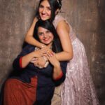 Ashnoor Kaur Instagram - Happy birthday meri Jaan♥️ I LOVE YOU @kauravneet79 Won’t write much, but would would only want to conclude by saying “She, is my inspiration, my #1 ❤️” #MyMom #MyBestFriend #MyInspiration #happybirthdayMom #ILoveYou