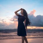 Ashnoor Kaur Instagram – She acts like the summer,
Walks like the rain…
.
.
Edited by @kellansworld
📸 by @amit_dey_photography
Curated by @fin.network
#BeachBaby #naturelover #ashnoorstylediaries #freespirit #messyhair #breezy