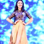 Ashnoor Kaur Instagram - That smile, When the whole audience is #hooting and #cheering for you🙈❤️ . . #throwback @ryanteencamp #ashnoorkaur #ryanteencamp #bestdays #missit Which city do you live in? I live in Mumbai❤️ The Deltin Hotel