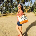 Ashnoor Kaur Instagram – When u just wanna relax n you ‘ESCAPE’ from d rest of d world!❤️ this trip was really comfortable with this lovely n smart ‘escape’ bag! Ty @thefasshionstore for this ! I really loved it!❤️ @thefasshionstore #ashnoor #ashnoorkaur #thefasshionstore #escapebag #lovedit #beach #beachtrip