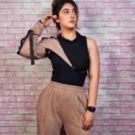 Ashnoor Kaur Instagram - And everybody’s watchin’ her, but she’s looking at?👀🖤