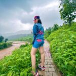 Ashnoor Kaur Instagram - Inhale confidence; exhale doubt💚 . . Wearing @glitchh2.0 #WhatIWore #ashnoorstylediaries
