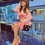 Avneet Kaur Instagram - Smileee💕🌸💫 Wearing- @the_details_matter_ 👛👡- @lamoda