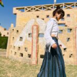 Avneet Kaur Instagram - Heart and soul.♥️ #rajasthan Styling : @akansha.27 @tiara_gal 👚: @label.amari @sorayabymalvika 🤝 : @ishikapunamiya @style_by_ruchi @houseofcreativity._ 📸- @sonianandra Jodhpur - The Blue Heaven