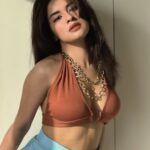 Avneet Kaur Instagram - Letting the sun in.🤎☀️ 📸- @krupalakhanii.16