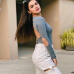 Avneet Kaur Instagram - Souls recognise each other by vibes, not appearances.🤍💫 #styledbyme