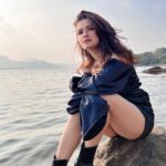 Avneet Kaur Instagram - How you steady this madness in my soul.♥️🌊🍂 📸- @krupalakhanii.16 Pawna lake camping