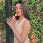 Avneet Kaur Instagram - The flower doesn’t dream of the bee. It blooms and the bee comes.🌼