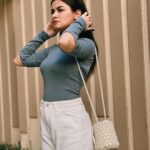Avneet Kaur Instagram - Souls recognise each other by vibes, not appearances.🤍💫 #styledbyme
