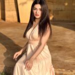Avneet Kaur Instagram - Aapki tareef mein kya kahein Aap humaari jaan ban gaye ♥️ 📸- @krupalakhanii.16 Lonavala