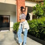 Avneet Kaur Instagram - Grace over grudges.💙🤍 #throwback 📸- @krupalakhanii.16 The Westin Goa