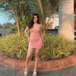 Avneet Kaur Instagram - Double Trouble.🌸💕 Wearing- @urbanic_in 📸- @krupalakhanii.16 Goa