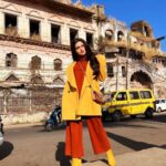Avneet Kaur Instagram - I’m all the places in which I’ve left my heart.🧡💛 #styledbyme #bhopal 📸- @loveleen_makeupandhair सपनों का शहर भोपाल