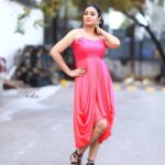 Bhanu Sri Mehra Instagram - Good evening everyone ☺ Outfit :@firoz_design_studio PC:@they_call_me_keshu @agasthyaarts @zeetelugu #adhirindhishow #adhirindhi #fun #bhanusree🔥❤️
