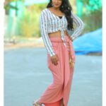 Bhanu Sri Mehra Instagram - 🐹 Outfit by:@hemamanohar1 PC:@poulino_pictures Earrings:@shivi_collections @agasthyaarts @zeetelugu #adhirindi #adhirindhishow