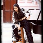Bhanu Sri Mehra Instagram - 🖤🦢
