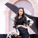 Bhanu Sri Mehra Instagram - 🖤🦢