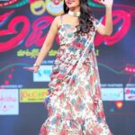 Bhanu Sri Mehra Instagram - Tonight #adhirindhi on @zeetelugu at 9pm don't miss it my beautiful people "Matal Levi matladukotall le only navvue🤣🤣 Outfit by:@feathersbtq Jewellery:@snp_collections Photography by:@varshasfotography Makeup:@thimmappa180 Styling:@greeshma_krishna.k #adhirindi #zeetelugu #comedyshow #fulltofun #fulltofun_n_masti #funcombo #enjoytheday #bhanusree🔥❤️ #bhanugirl❤