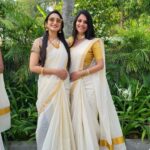 Bhanu Sri Mehra Instagram - Suma akka vurilo akka tho Sankranti sambaralu on @zeetelugu @kanakalasuma @snigdha.nayani @yeshmioffical @navya_swamy #bhanusree🔥❤️ #festival #Sankranti #panduga #hybridpilla #zeetelugu