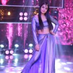 Bhanu Sri Mehra Instagram - Super queen 👸 @zeetelugu on 28th afternoon 12 'O' Clock don't miss it guys 😍 Pic:@ranjithpawan Jewelry:@pretty.jewelbox #bhanusree🔥❤️ #zeetelugu #superqueen #hybridpilla #love #show
